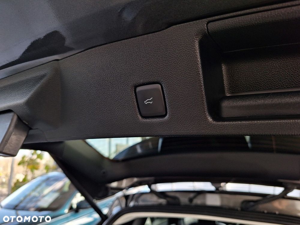 Ford Kuga 2.0 EcoBlue AWD Titanium X - 17