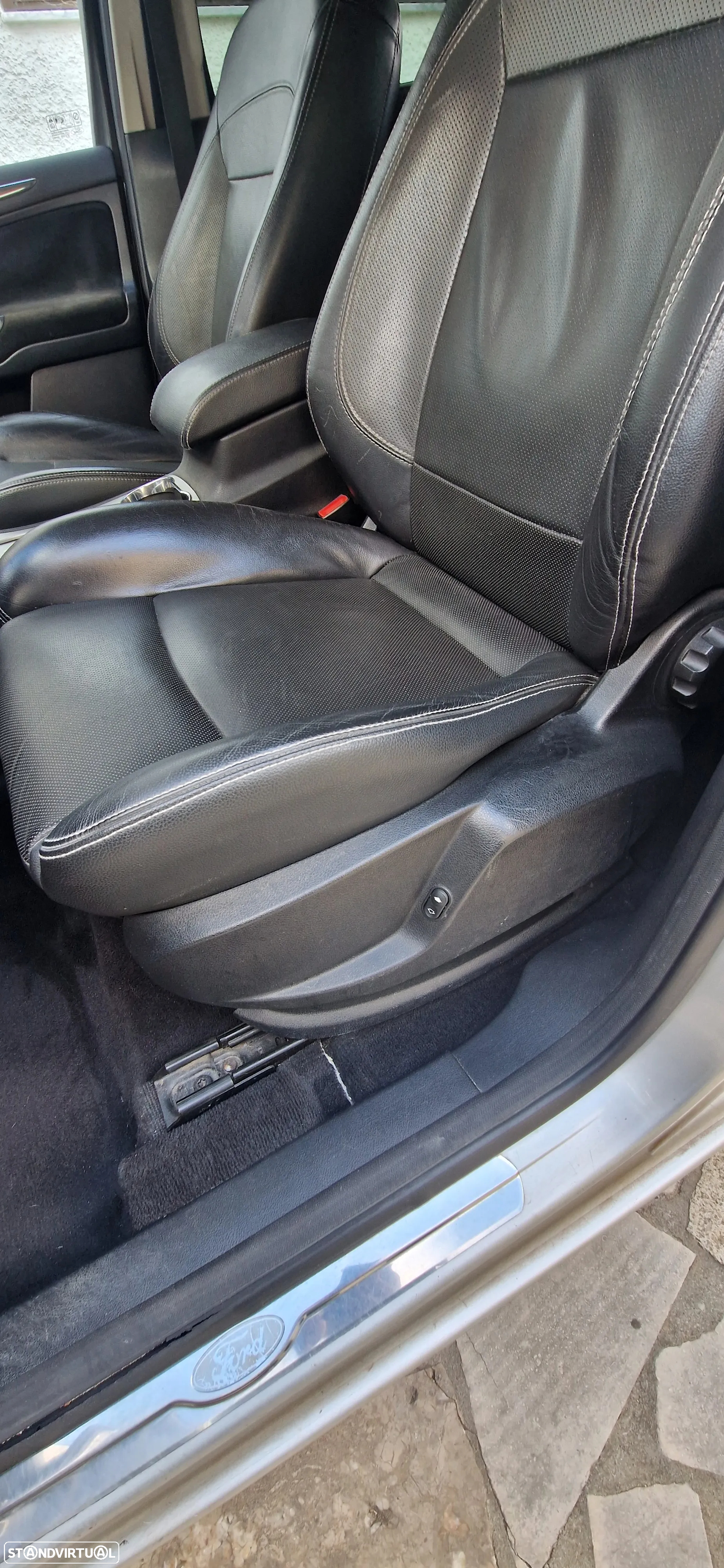 Ford S-Max 2.0 TDCi Titanium 7L - 12