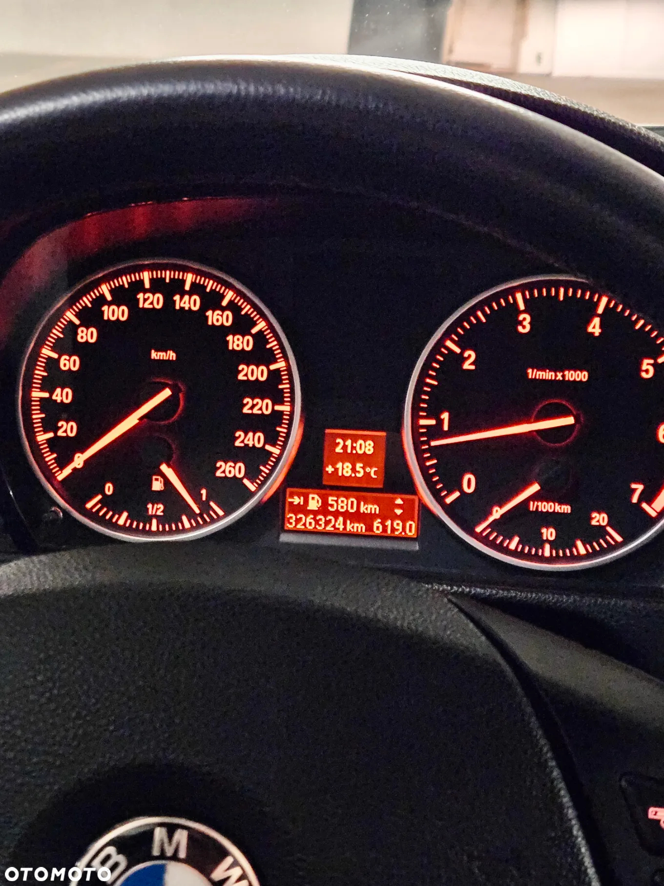 BMW Seria 3 318i - 24
