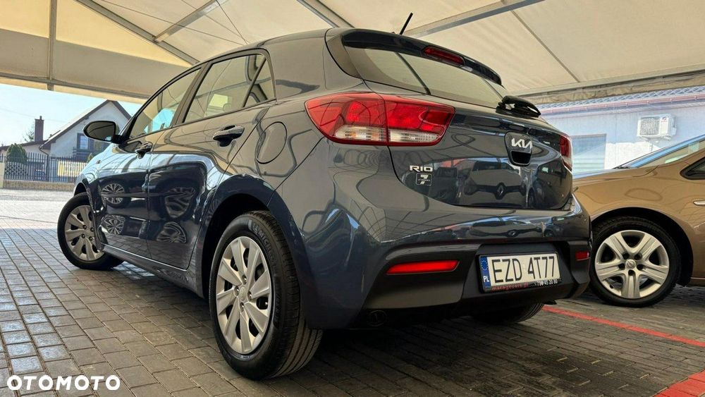Kia Rio - 23
