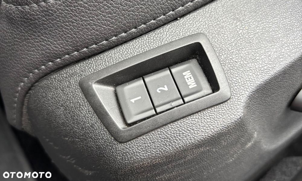 Opel Insignia - 11