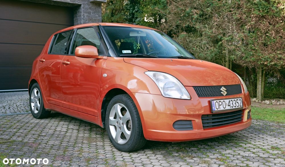Suzuki Swift - 1
