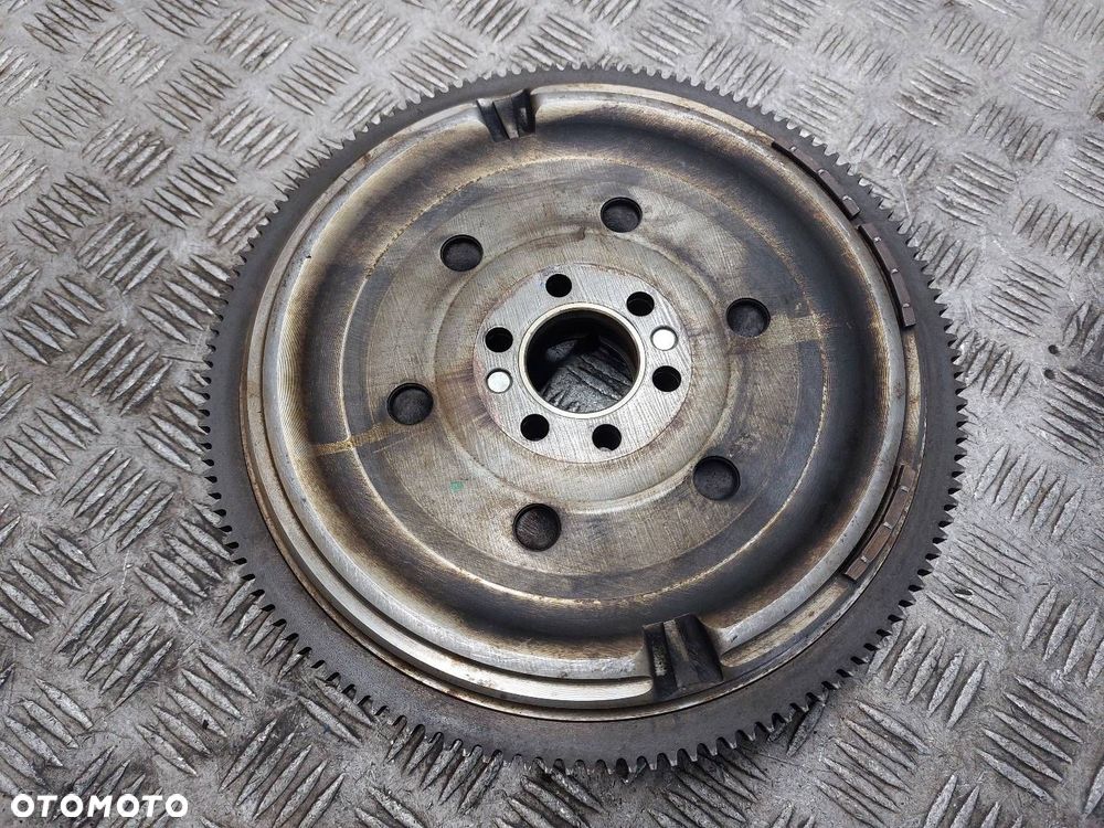 KOŁO DWUMASOWE AUDI A4 B5 1.8 20V - 4