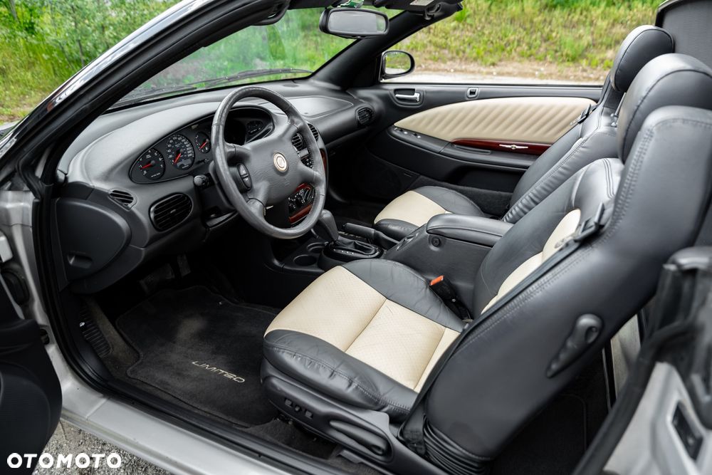 Chrysler Stratus - 21
