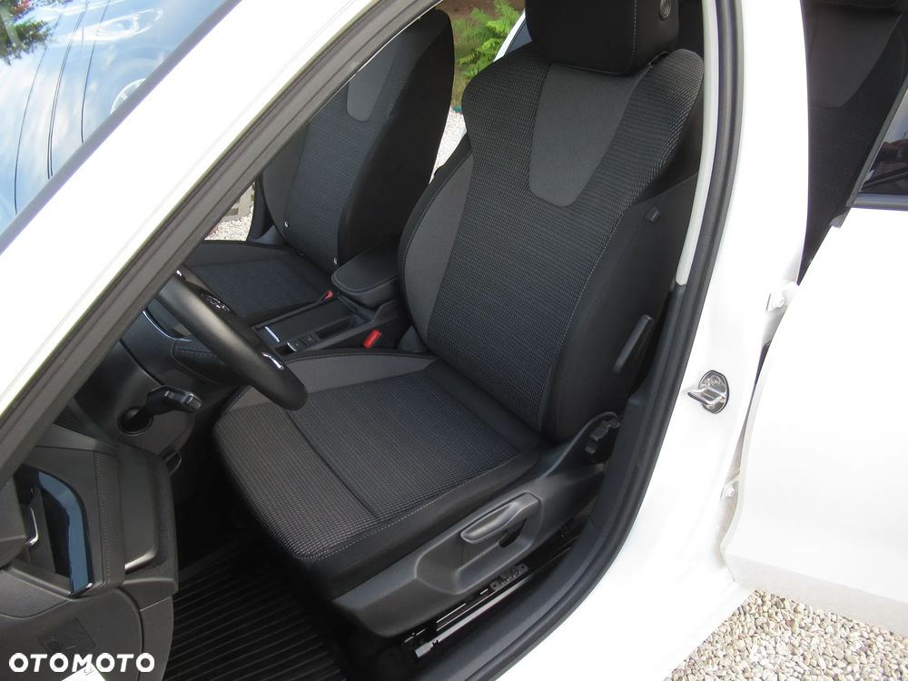 Skoda Octavia 1.5 TSI ACT Ambition - 6