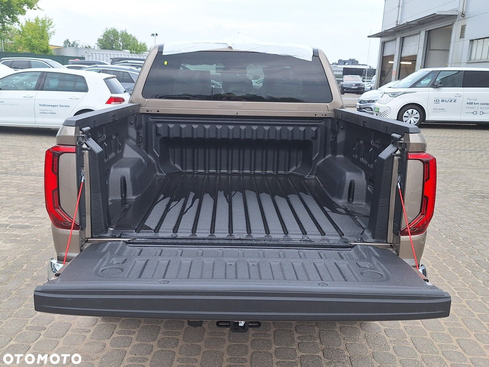 Volkswagen Amarok - 12