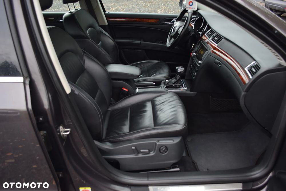 Skoda Superb Combi 2.0 TDI DSG Exclusive - 14