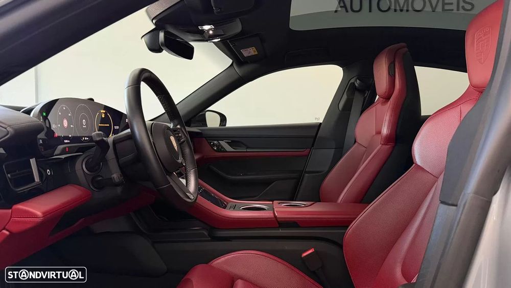 Porsche Taycan 4S - 42