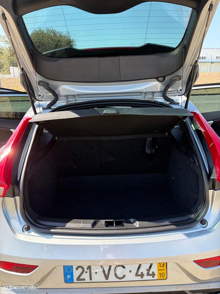 Volvo V40 D2 R Design - 7