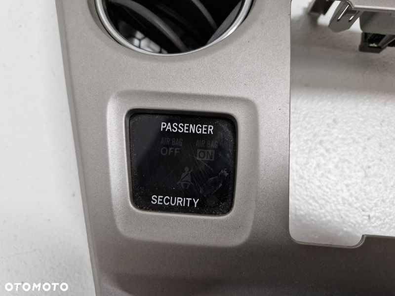 toyota matrix 2 ii e140 ramka radia dekor kratka nawiewu 55422-02070 - 3