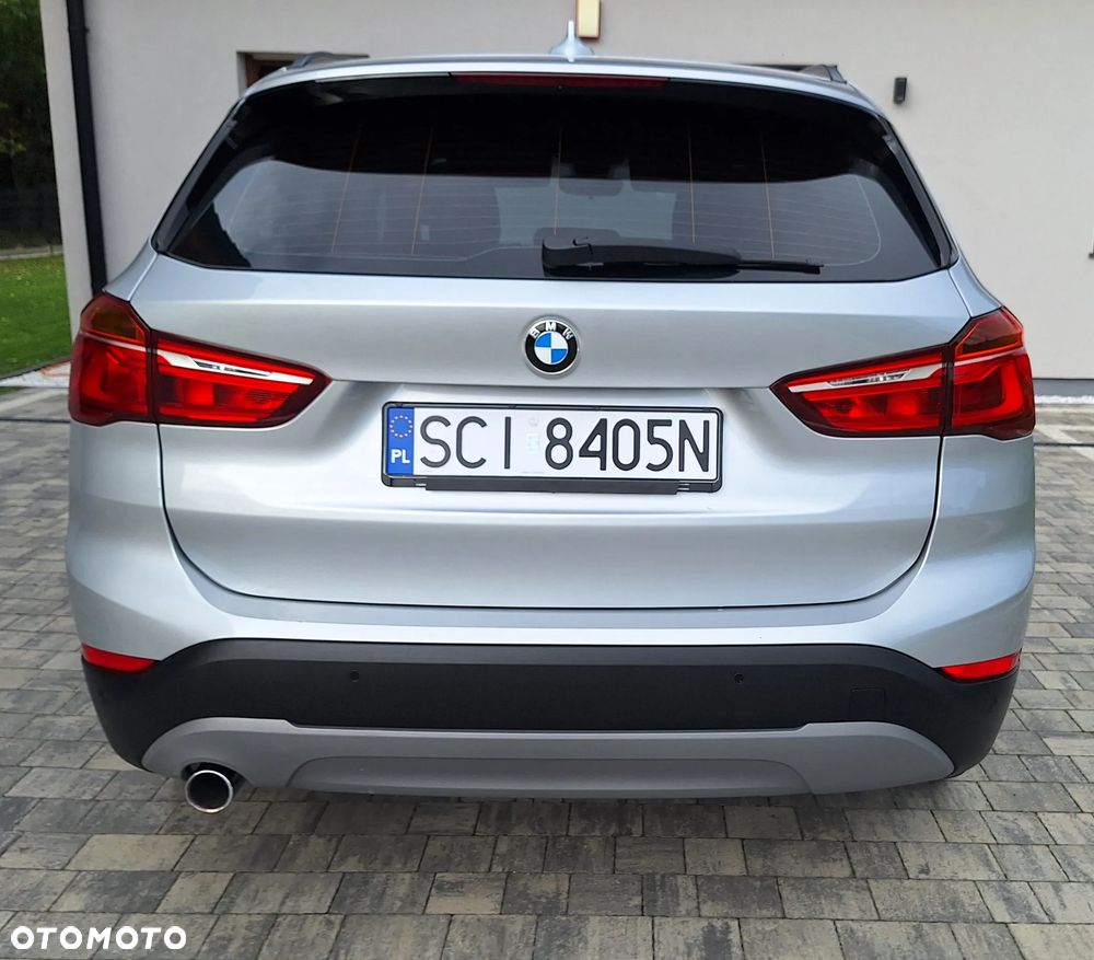 BMW X1 xDrive18d Sport Line - 6