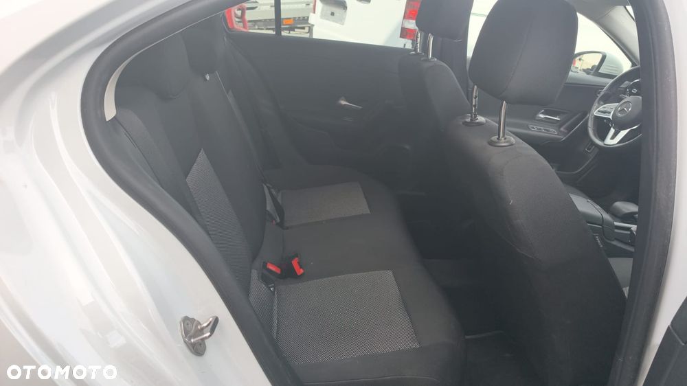 Mercedes-Benz Klasa A 180 d 8G-DCT Lim Entry - 17