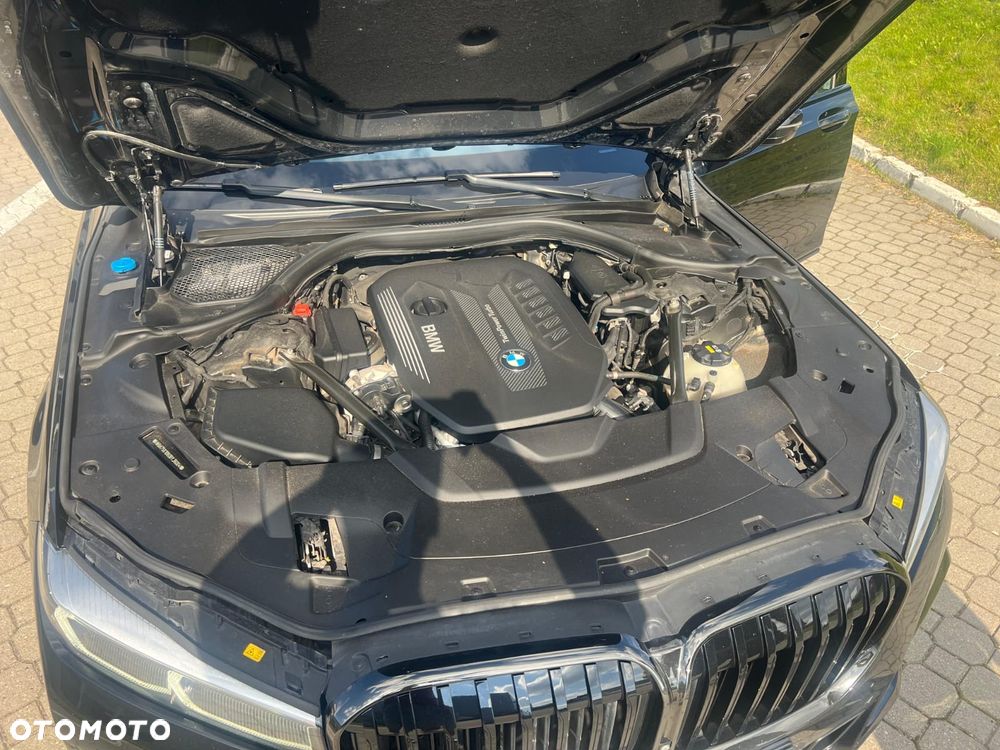 BMW Seria 7 740d xDrive - 14
