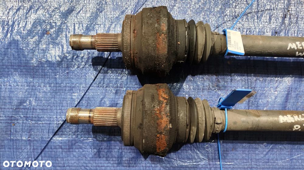 ZWROTNICA TARCZA ZACISK PÓŁOŚ LEWY PRAWY TYŁ MERCEDES CLS W218 3.0 CDI V6 - 3