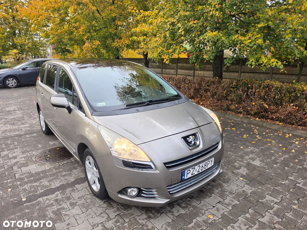 Peugeot 5008 2010 photo 2