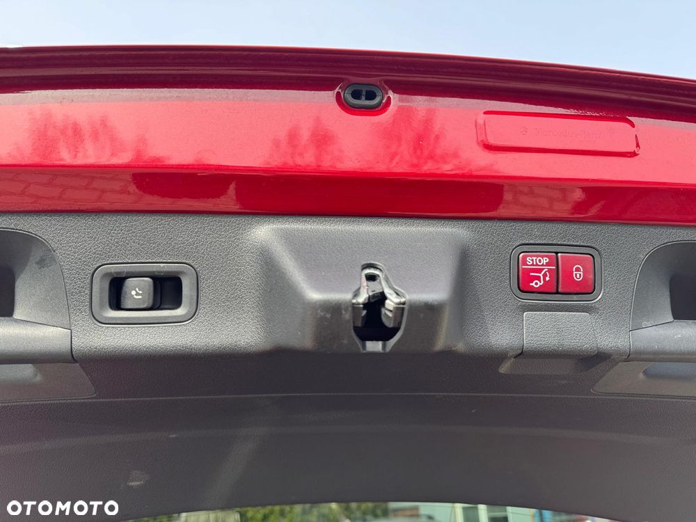 Mercedes-Benz CLA 250 e 8G-DCT Special Edition - 39