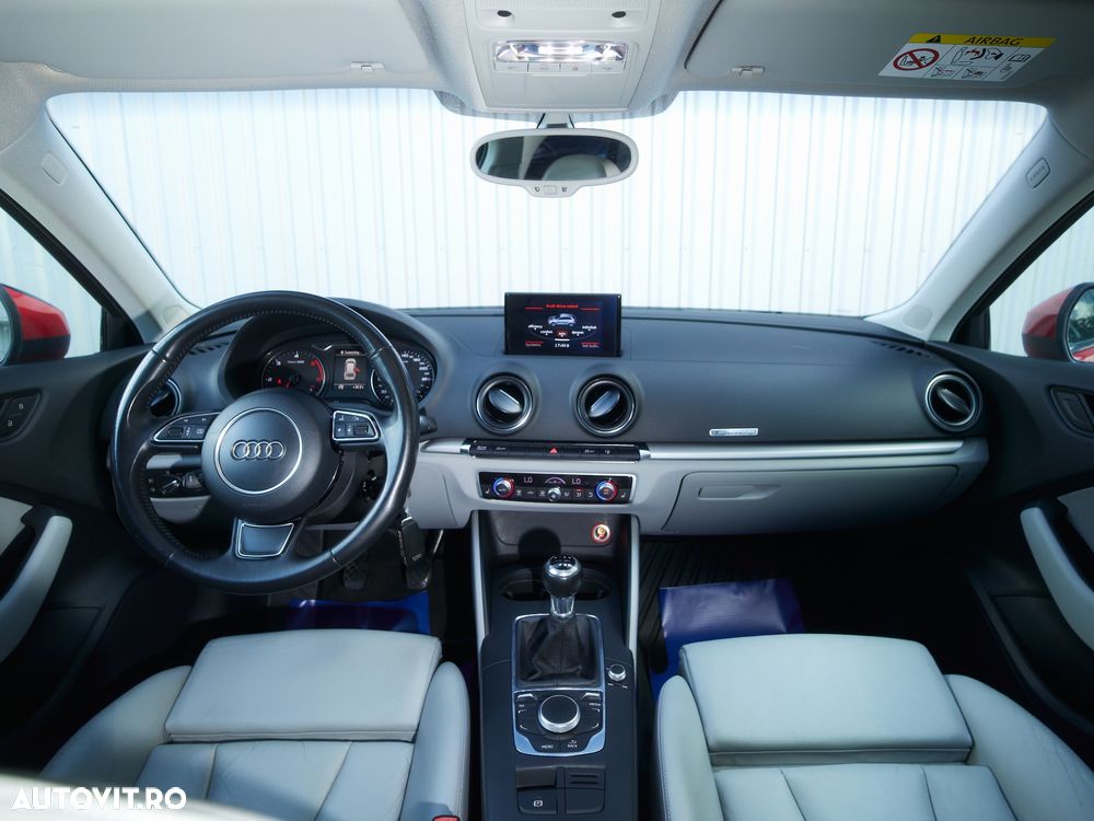 Audi A3 2.0 TDI DPF quattro S line Sportpaket - 7