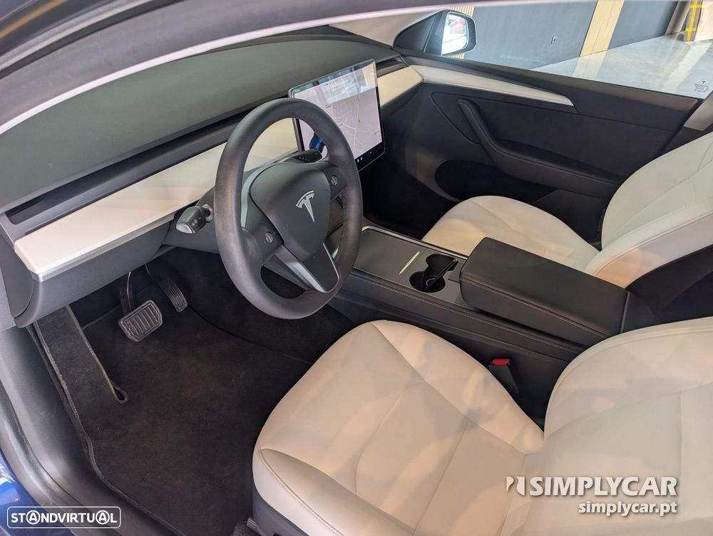 Tesla Model Y - 5