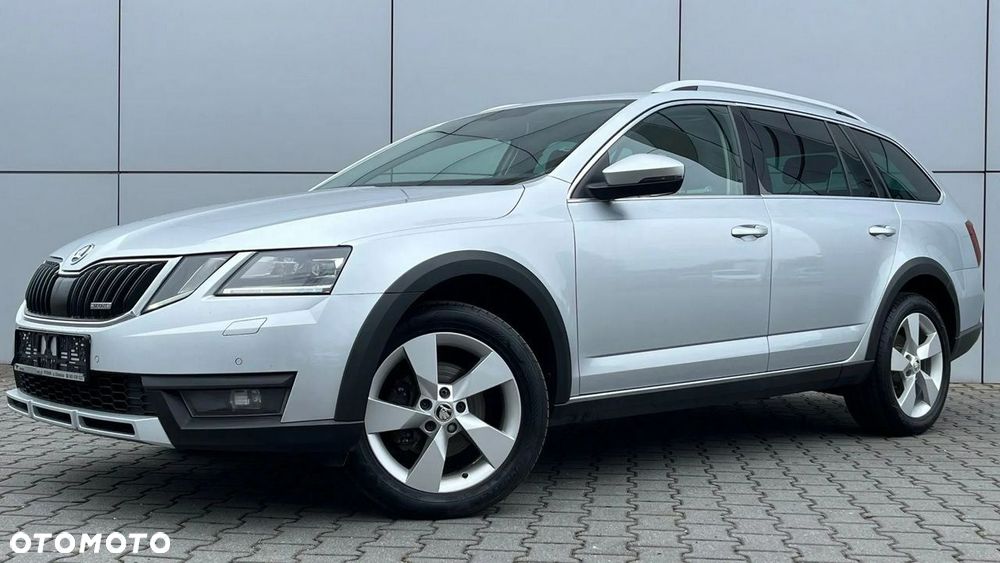 Skoda Octavia Scout 2.0 TDI 4x4 DSG - 2