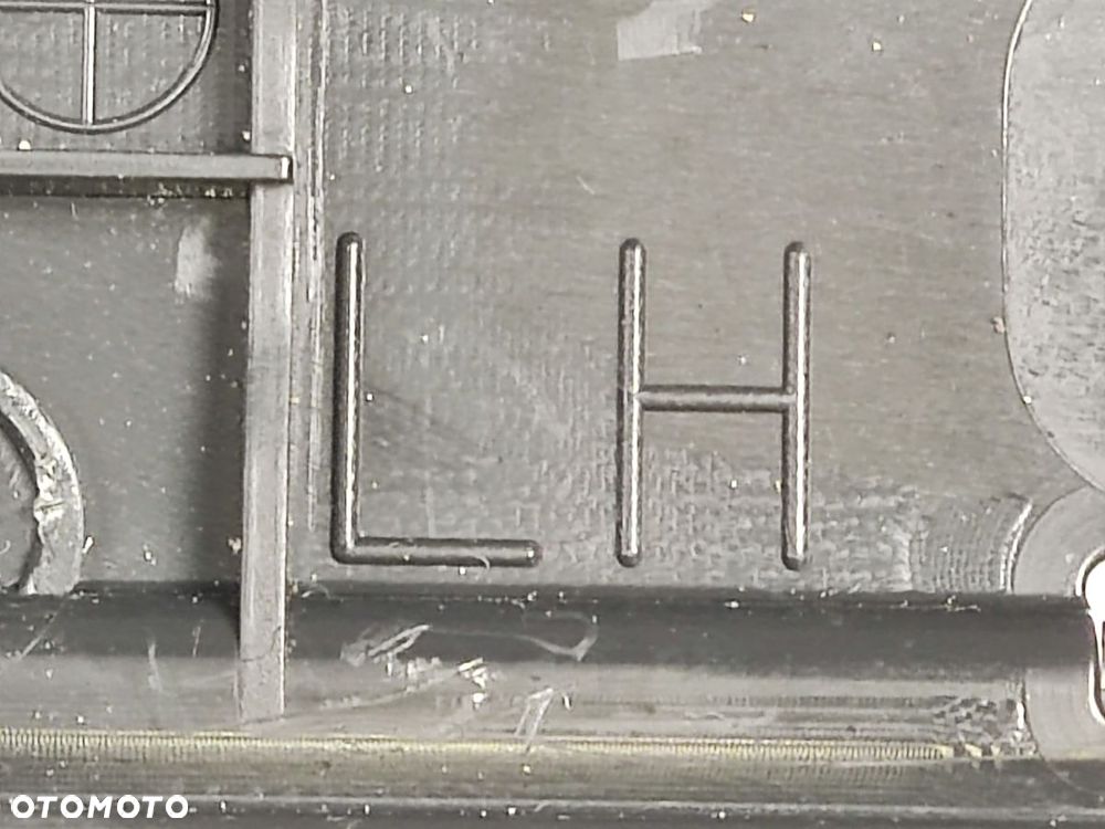 LEXUS ES gen VII od 2018r Listwy Progowe Nakładki - 17