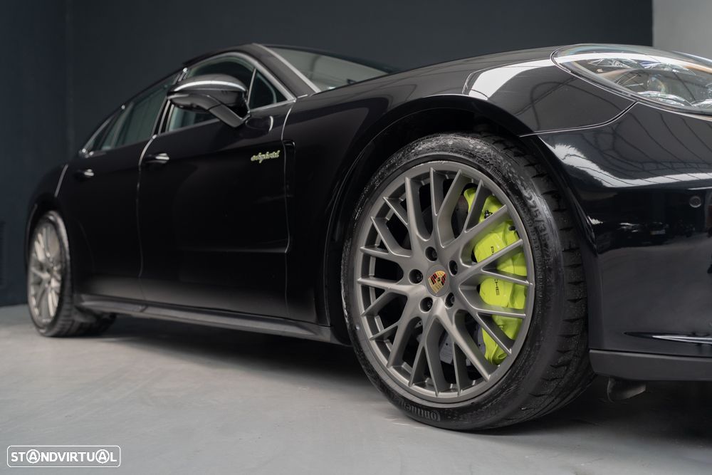 Porsche Panamera Sport Turismo Turbo S E-Hybrid - 8