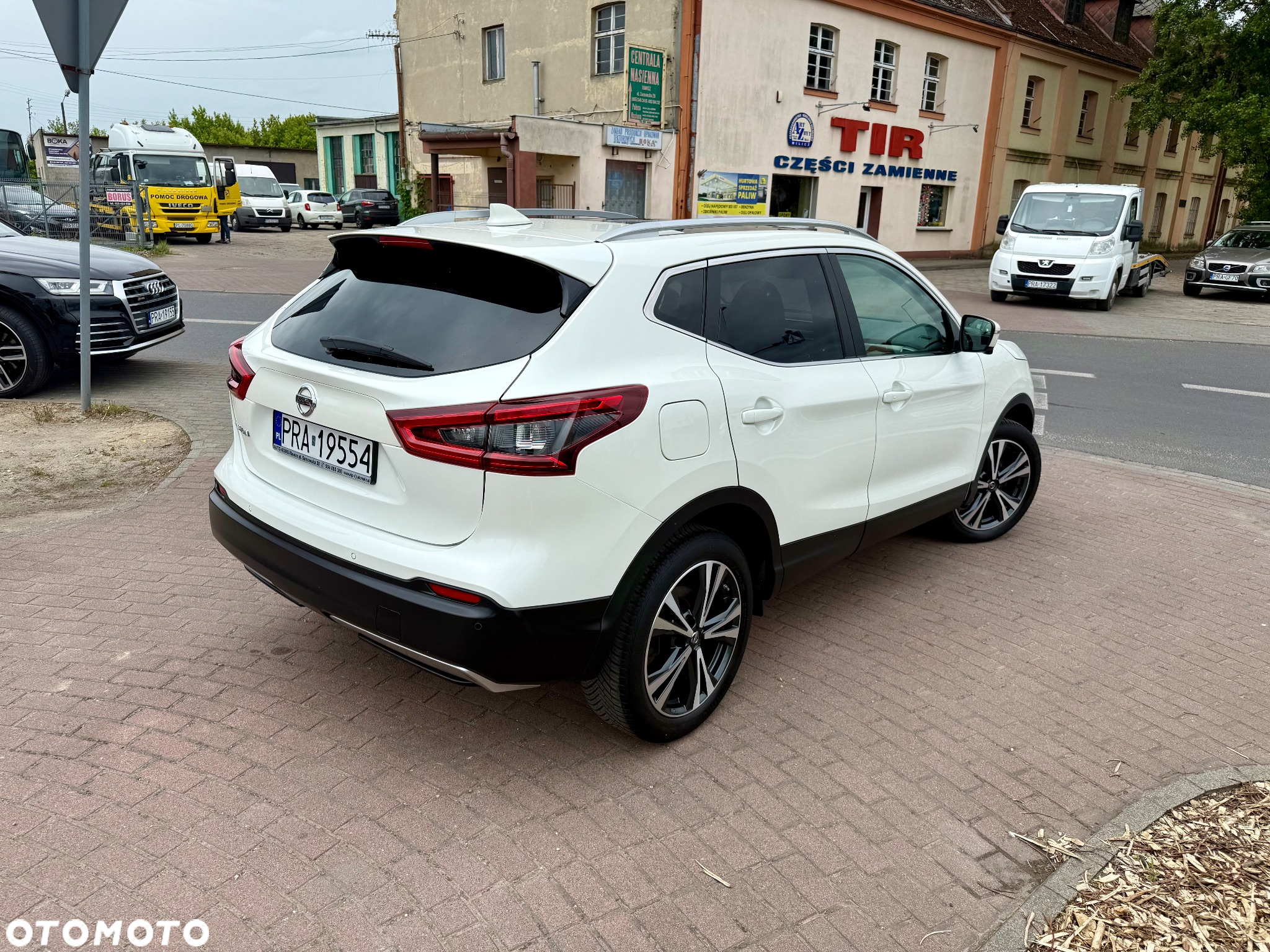 Nissan Qashqai 1.3 DIG-T MHEV Tekna+ - 4