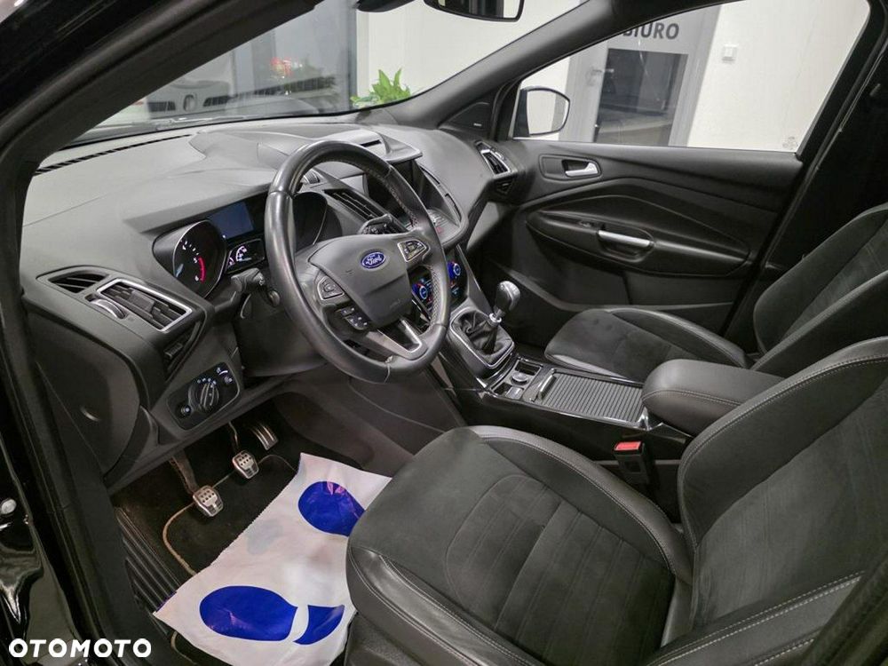 Ford Kuga 2.0 TDCi 4x2 ST-Line - 14