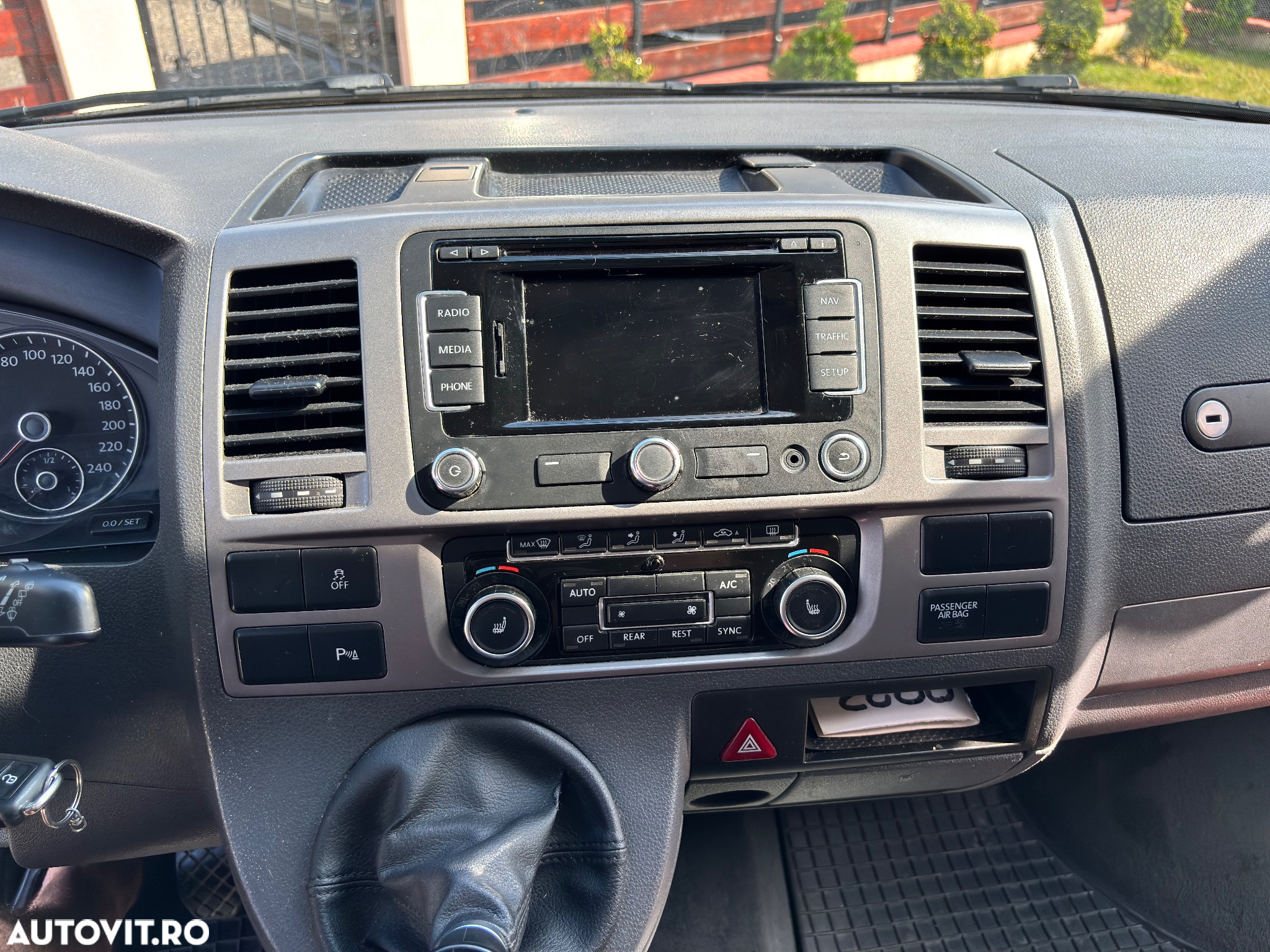 Volkswagen Multivan - 18
