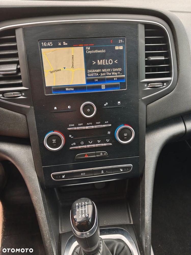 Renault Megane ENERGY TCe 100 LIMITED - 9