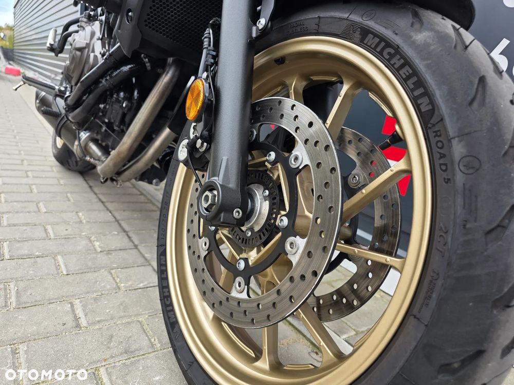 Yamaha XSR - 33