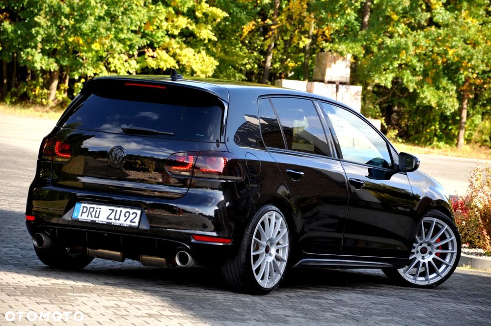 Volkswagen Golf 2.0 GTI DSG - 13
