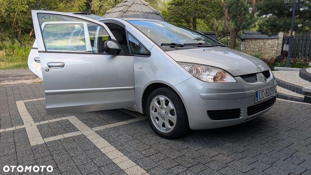 Mitsubishi Colt 1.5 Invite - 26