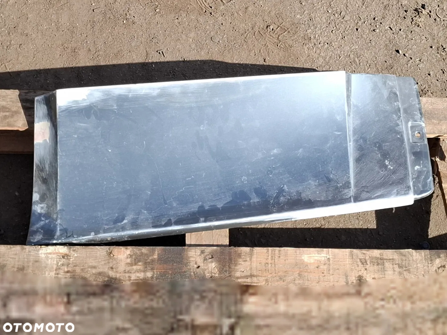 Spoiler dachowy Mercedes Benz Actros MP4 GIGA SPACE A9607907865 - 2
