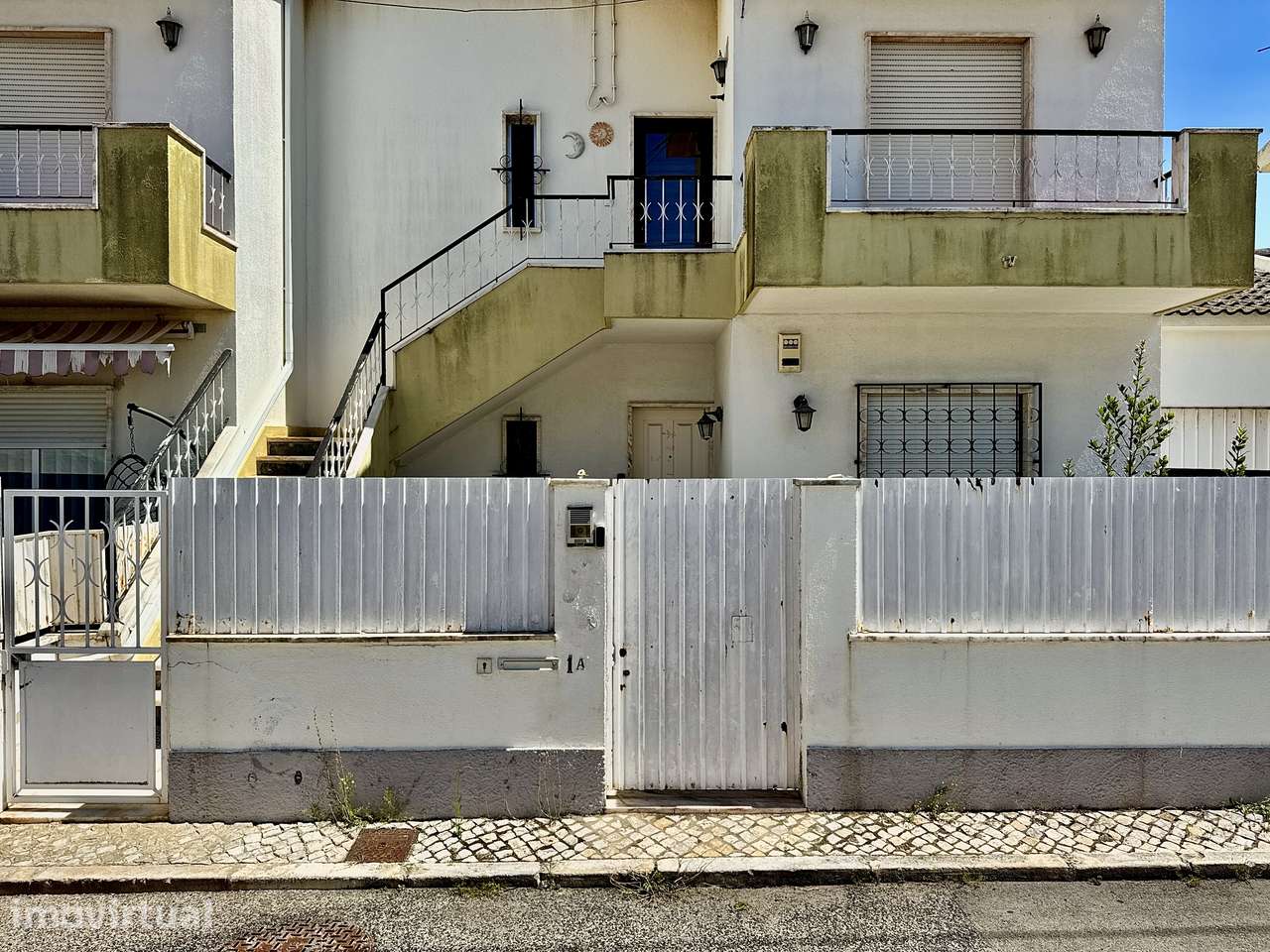 Andar de Moradia T2 | 76 m² | Varanda | Garagem | Porto Salvo - Grande imagem: 3/20