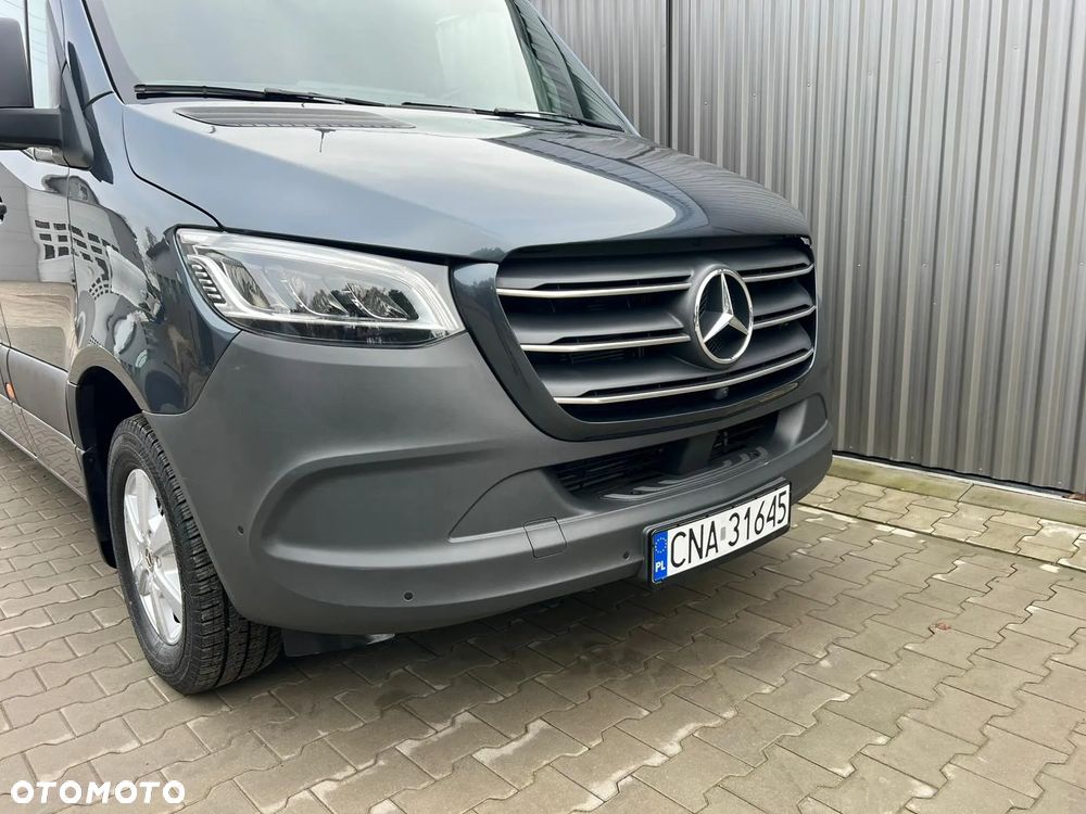 Mercedes-Benz Sprinter - 23