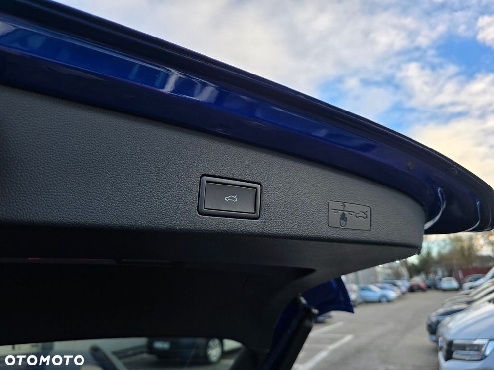 Volkswagen Golf 2.0 TSI 4Motion R DSG - 10