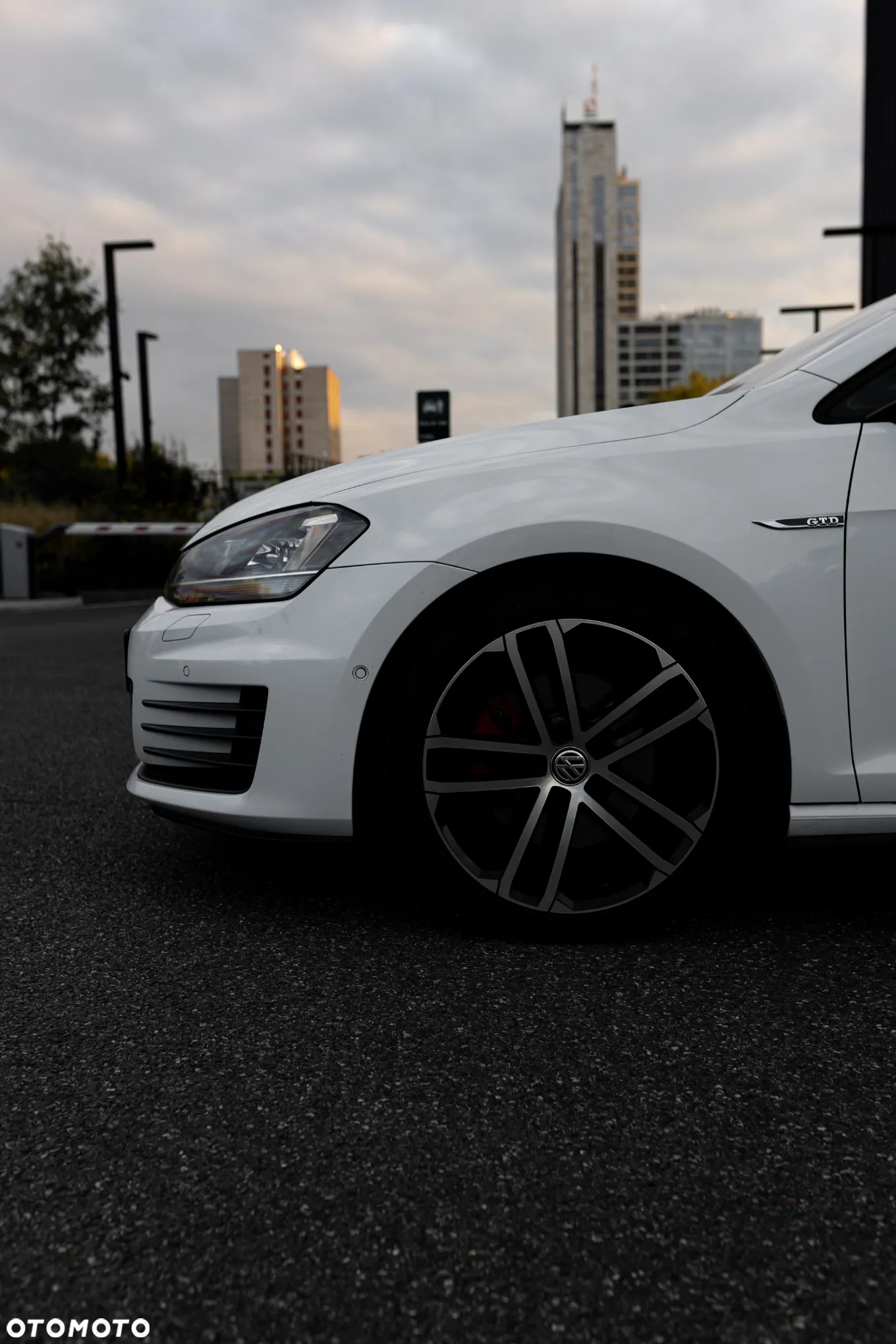 Volkswagen Golf VII 2.0 TDI BMT GTD - 4
