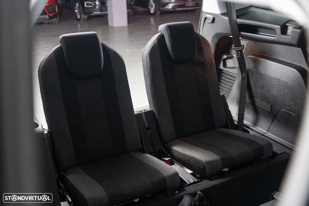 Peugeot 5008 1.2 PureTech Allure EAT8 - 31