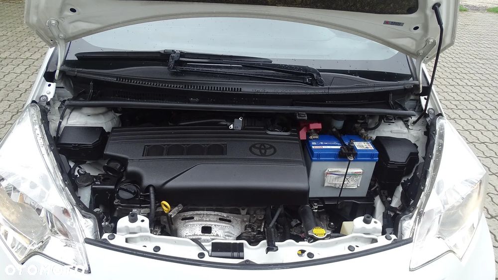 Toyota Verso S - 23