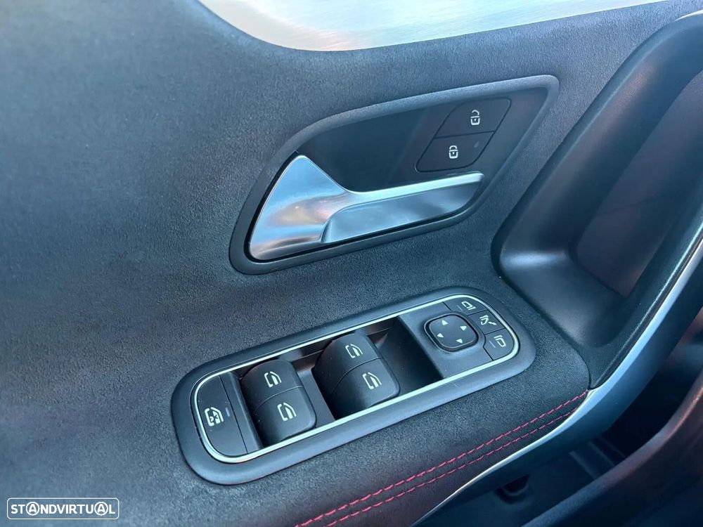 Mercedes-Benz CLA 200 d Shooting Brake AMG Line Aut. - 33