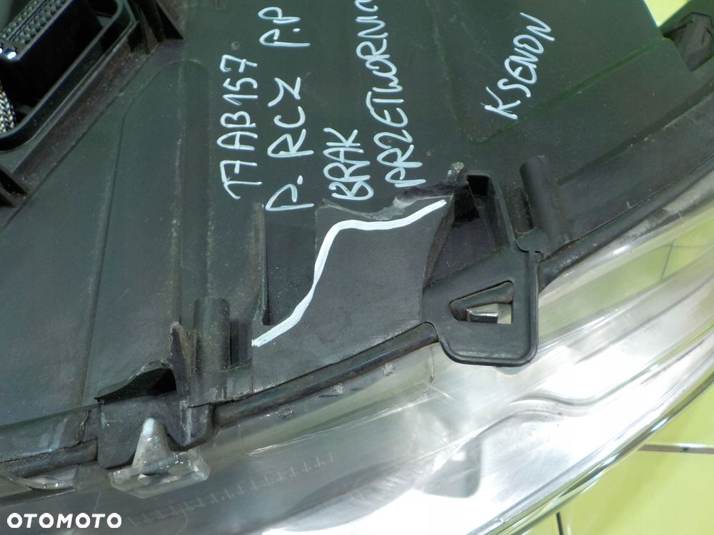 PEUGEOT RCZ 1.6 THP 11r COUPE 2D XENON lampa prawa przod 9680372280 - 7