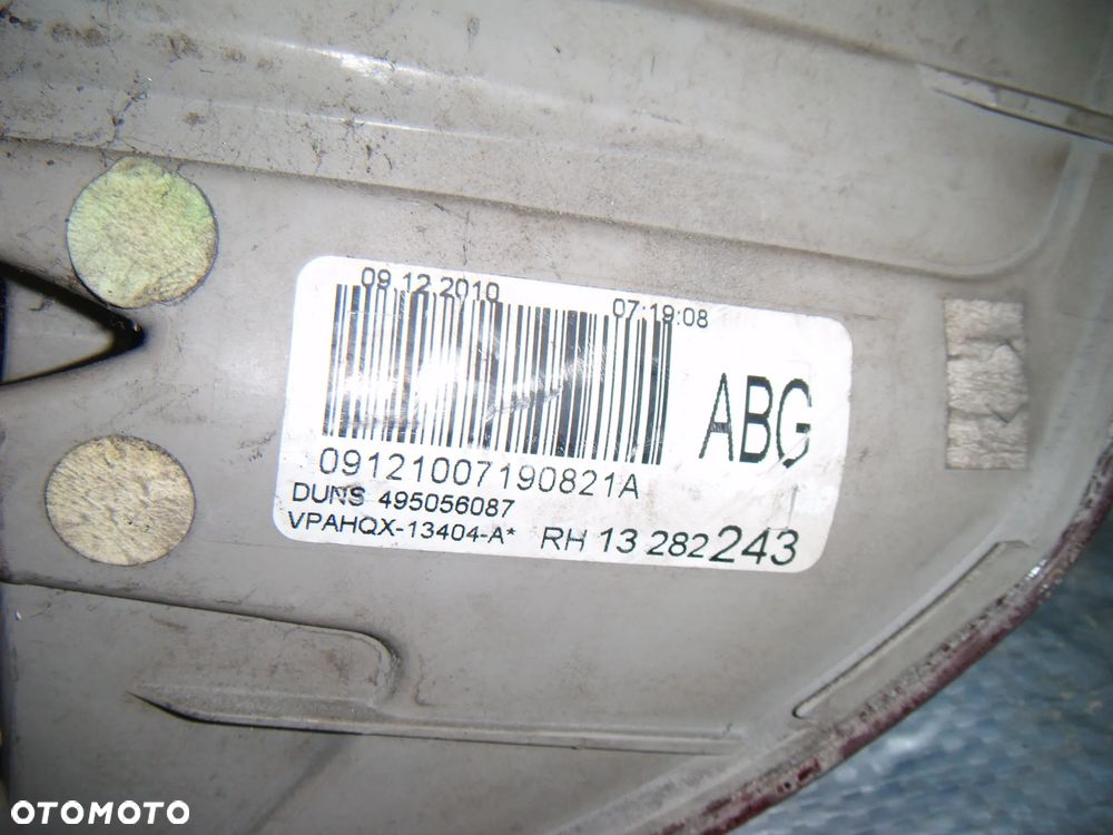 opel astra J kombi 10r lampa prawy tył - 3