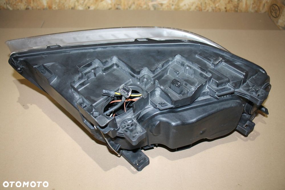 volvo v70 s80 xc70 lewy xenon skrętny, lewa lampa skrętna 31353532 europa - 12