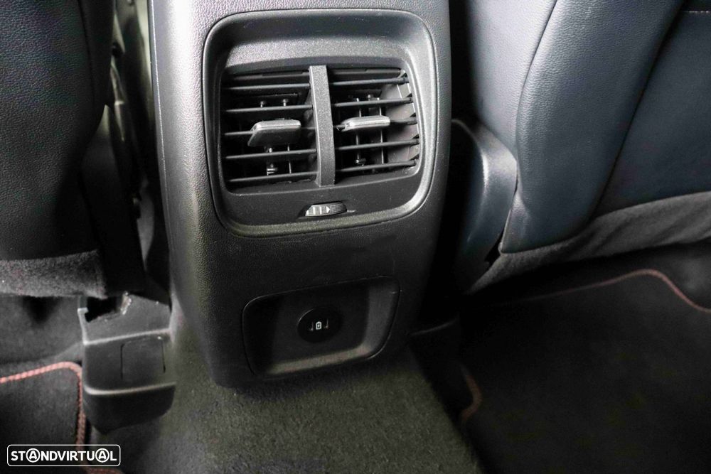 Ford Kuga 1.5 EcoBoost ST-Line X - 18