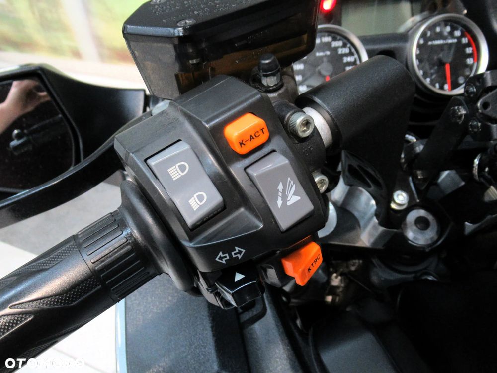 Kawasaki GTR - 15