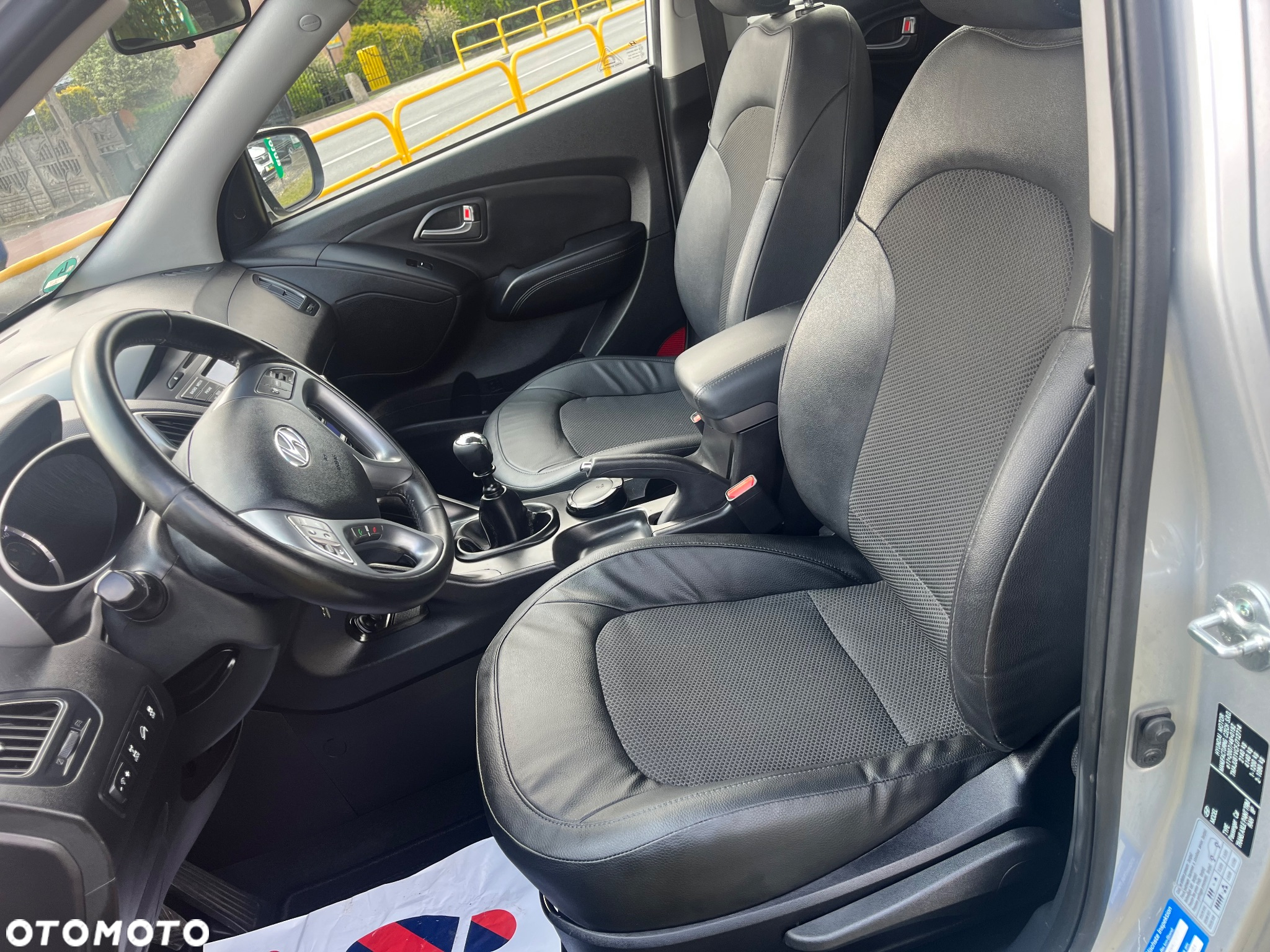 Hyundai ix35 2.0 CRDi 4WD Fifa World Cup Gold Edition - 6