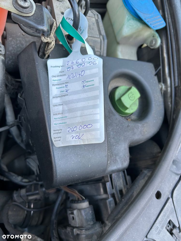 Volkswagen Passat - 5