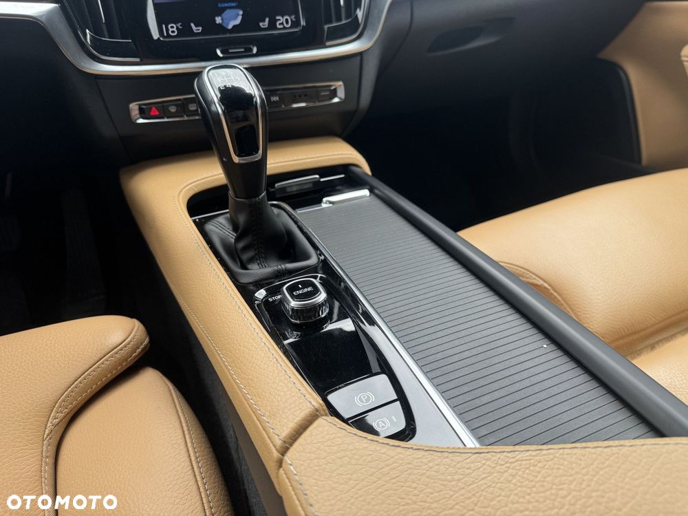 Volvo S90 - 21