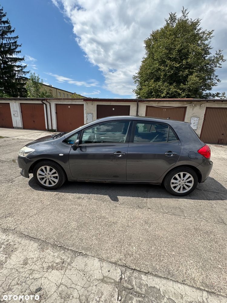 Toyota Auris 1.4 D-4D Premium - 2