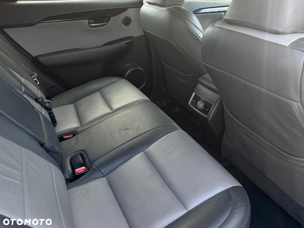 Lexus NX 200t Comfort AWD - 21